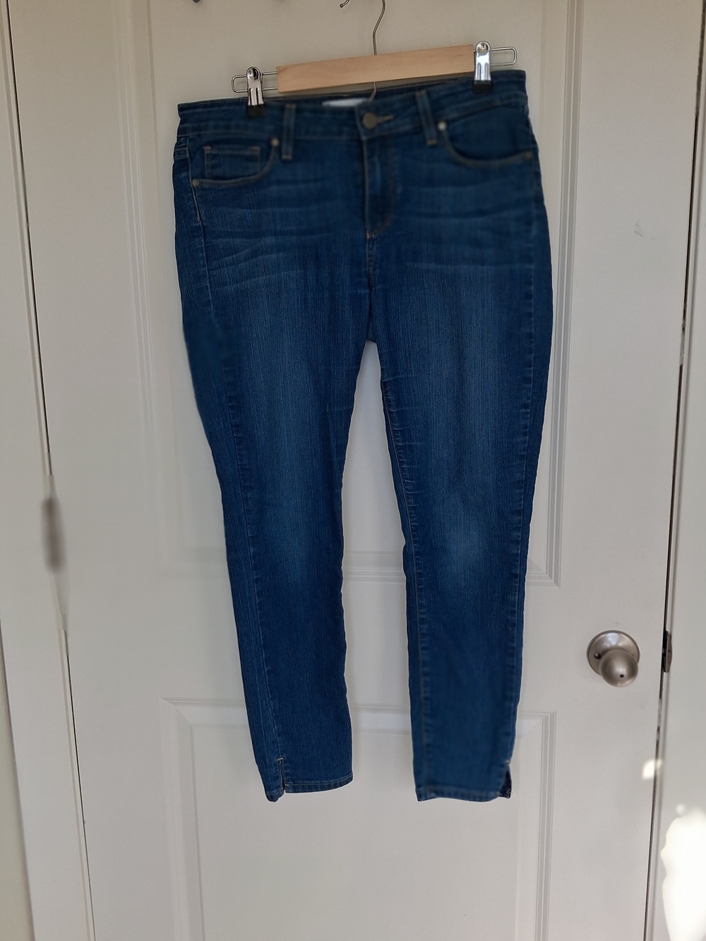 PAIGE Mid-Rise Ankle Crop Skinny Jeans Blue Wash – Size 30 (Measures 34" Waist)